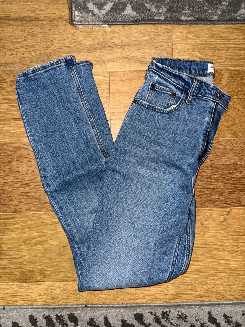 NWOT A&F Jeans 25R / 0R